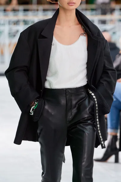 Look 34
